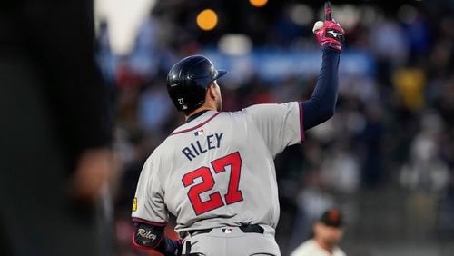 Atlanta Braves' Austin Riley runs the bases after hitting a solo home run against the San Francisco Giants during the fifth inning of a baseball game ,Wednesday, Aug. 14, 2024, in San Francisco. (AP Photo/Godofredo A. Vásquez)