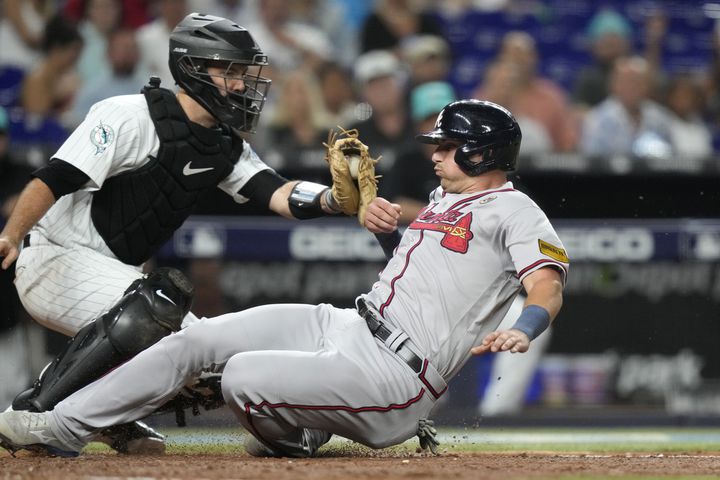 The Florida Marlins and Atlanta Braves play at Sun Life Stadium during a  baseball game in Miami, Wednesday, Sept. 21, 2011. (AP Photo/Lynne Sladky  Stock Photo - Alamy