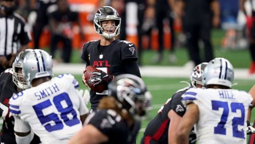 Matt Ryan #2 of the Atlanta Falcons looks for an open receiver against the Dallas Cowboys in the second half at AT&T Stadium on September 20, 2020 in Arlington, Texas. (Photo by Tom Pennington/Getty Images/TNS)