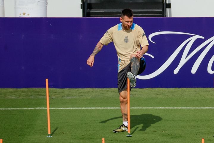 Argentina’s superstar Lionel Messi works during practice.
(Miguel Martinez / AJC)