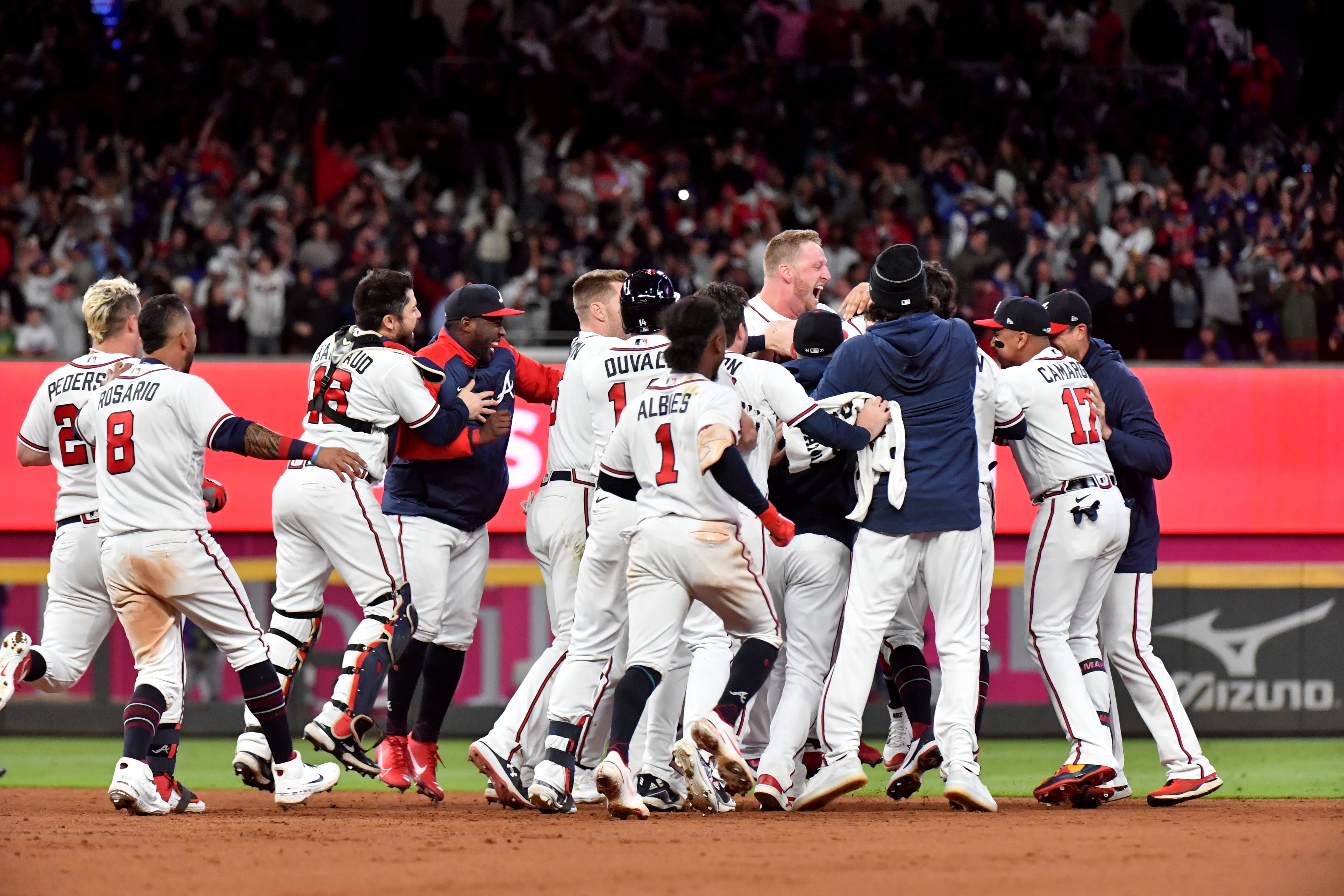 NLCS: Austin Riley and Atlanta Beat Dodgers With Game 1 Walk-Off
