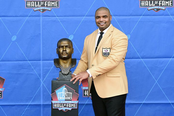 Richard Seymour remarks on Georgia Bulldogs' championship during Pro  Football Hall of Fame induction speech