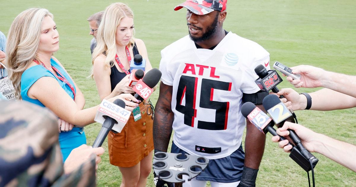 Deion Jones backs Falcons' Foye Oluokun promotion