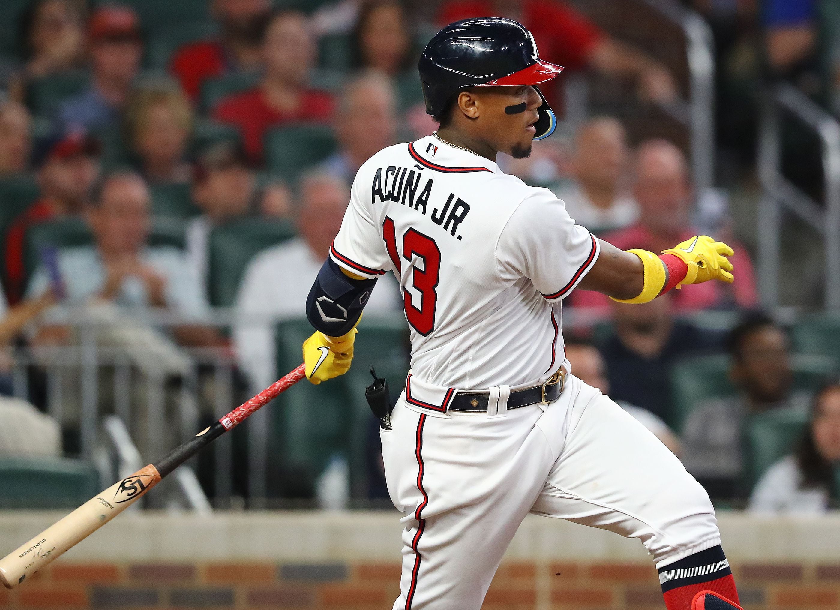 Braves' Ronald Acuña Jr. joins exclusive 40-40 club with 40th home
