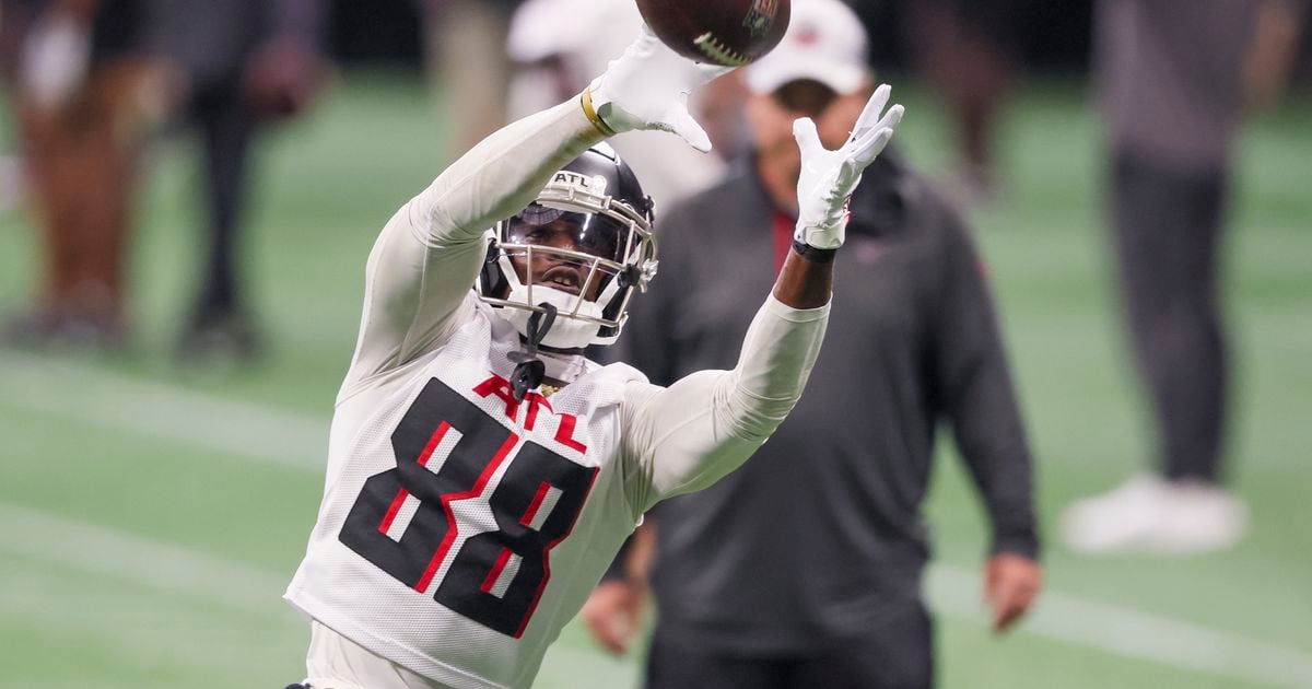 Atlanta Falcons wide receiver Frank Darby (88) leaves the field after an  NFL football game against the Jacksonville Jaguars, Sunday, Nov. 28, 2021,  in Jacksonville, Fla. (AP Photo/Phelan M. Ebenhack Stock Photo - Alamy