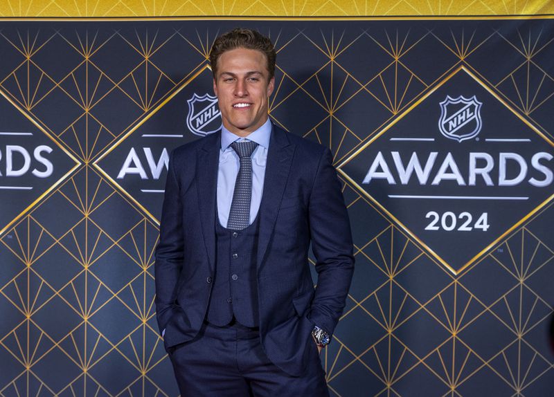 Anders Lee arrives for hockey's NHL Awards, Thursday, June 27, 2024, in Las Vegas. (AP Photo/L.E. Baskow)