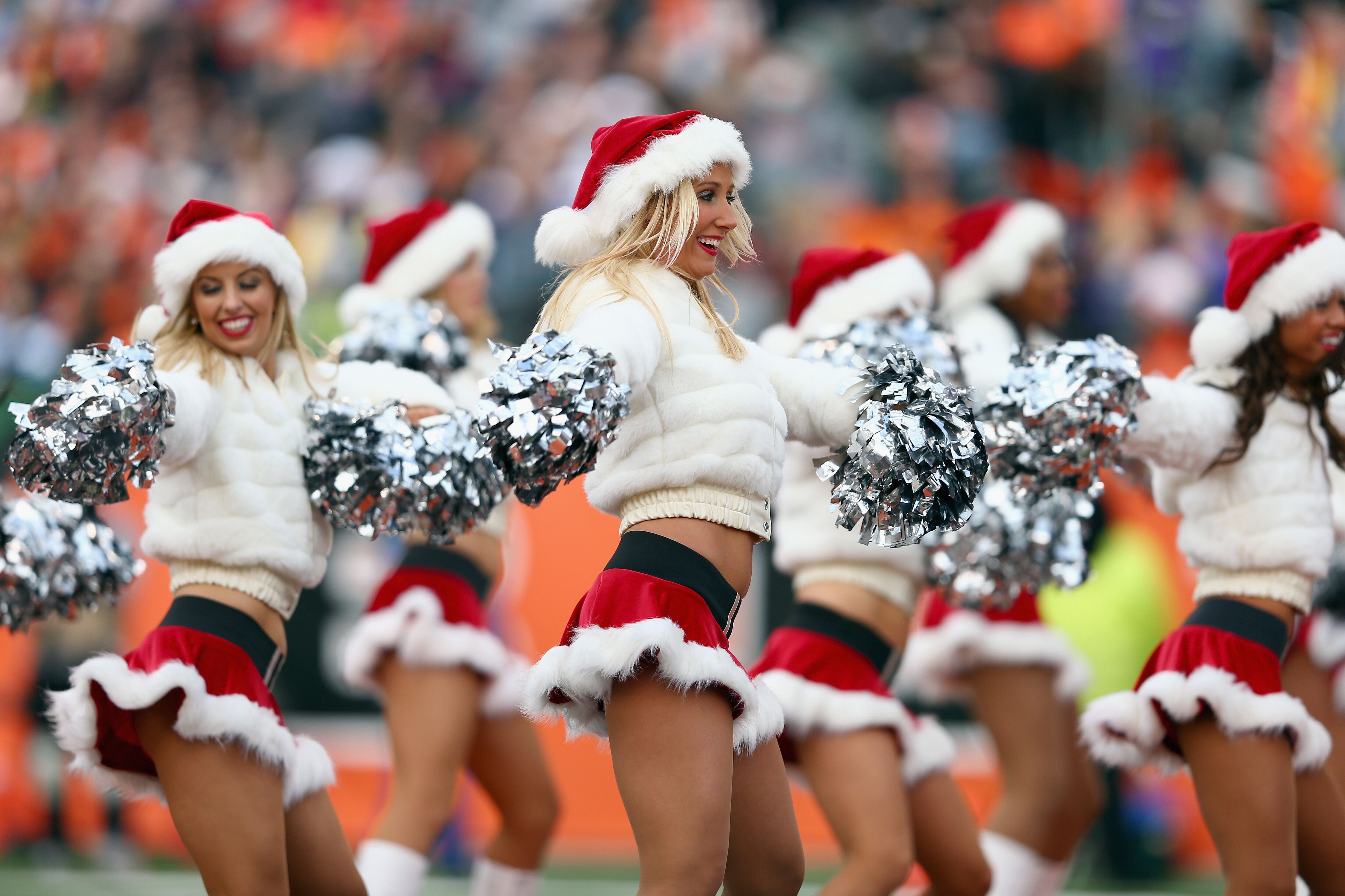 NFL cheerleaders from Week 16