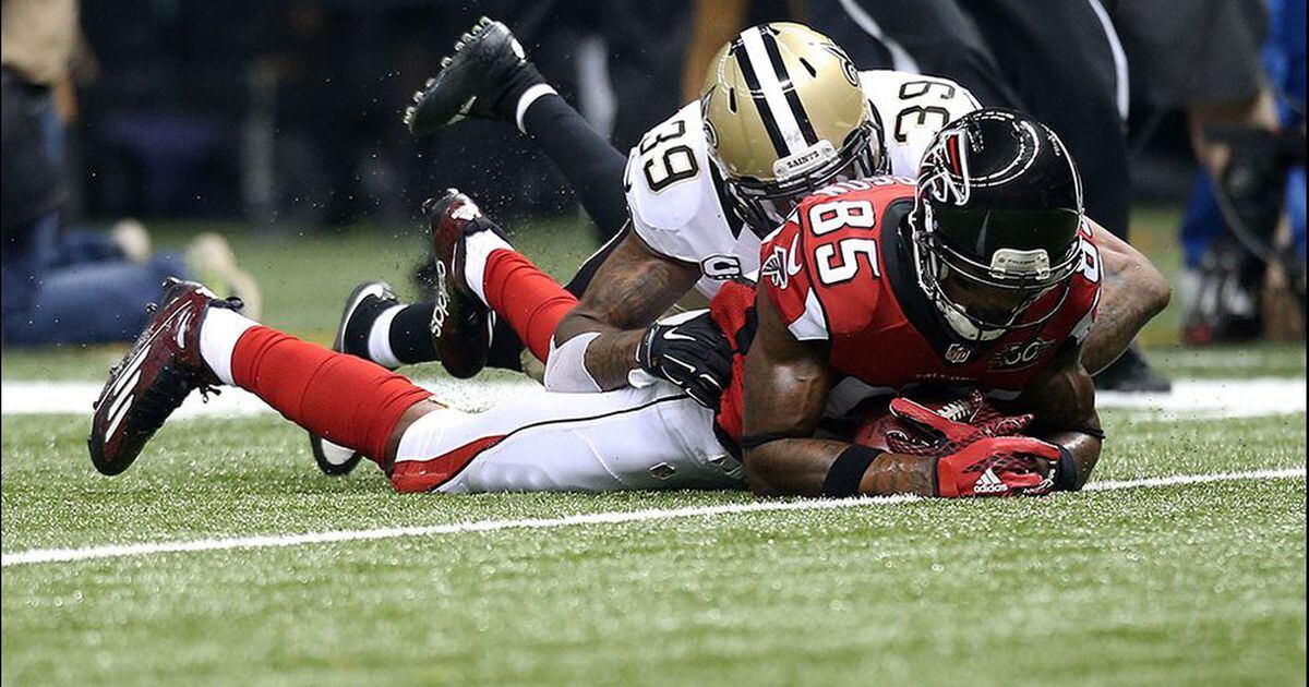 Saints' sloppiness costly in narrow loss to Falcons