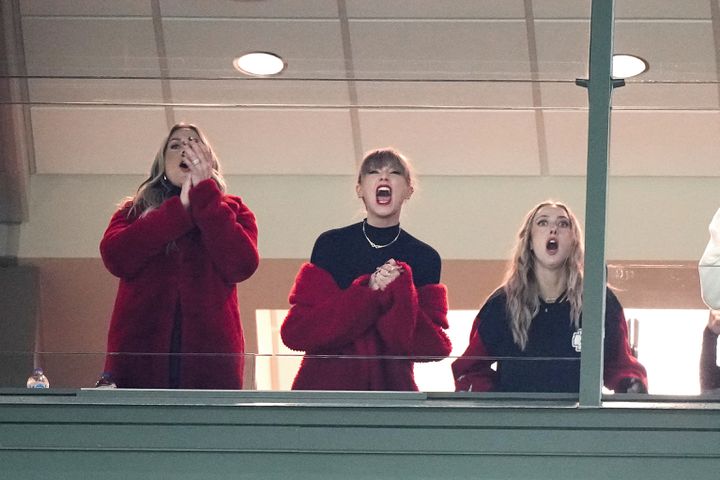 Taylor swift at Chiefs games