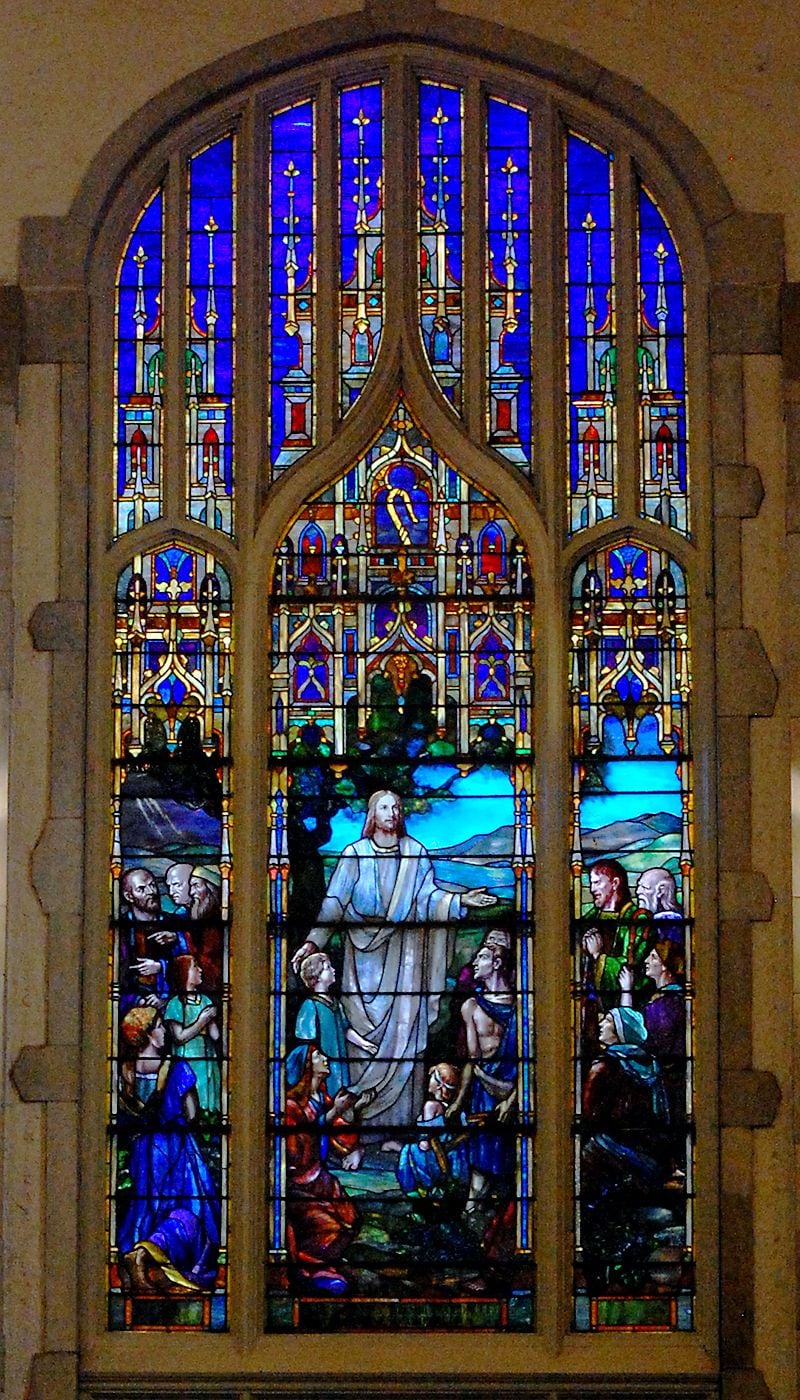 The "Jesus' Ministry" window at First Presbyterian Church of Atlanta is by D'Ascenzo and shows Jesus preaching in a field.