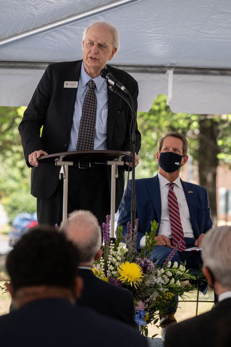 200923-Marietta-Former Gov. Roy Barnes, with Gov. Brian Kemp behind him, gives remarks during a groundbreaking ceremony for MUST Ministries’ new homeless shelter in Marietta on Wednesday, September 23, 2020. Ben Gray for the Atlanta Journal-Constitution