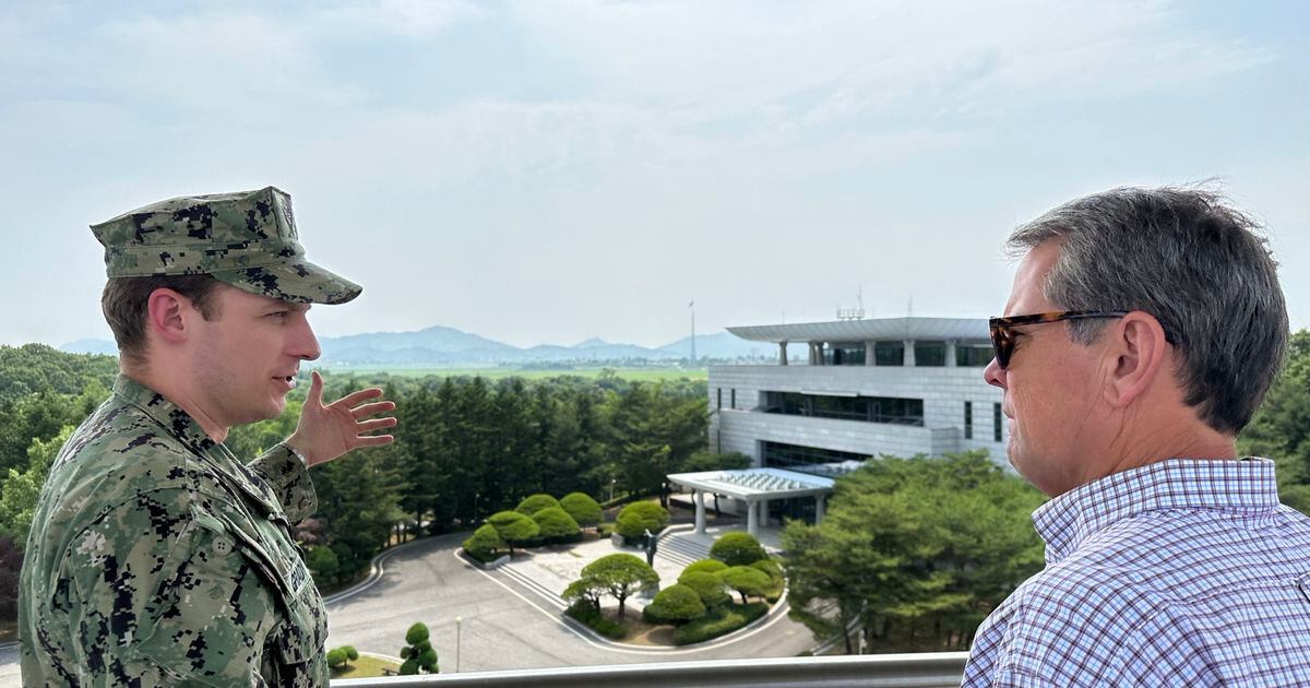 켐프의 한국 방문은 정치적 타격을 입힌다