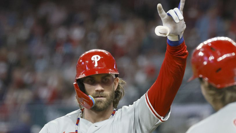 Bryce Harper gets first hit as a Phillie