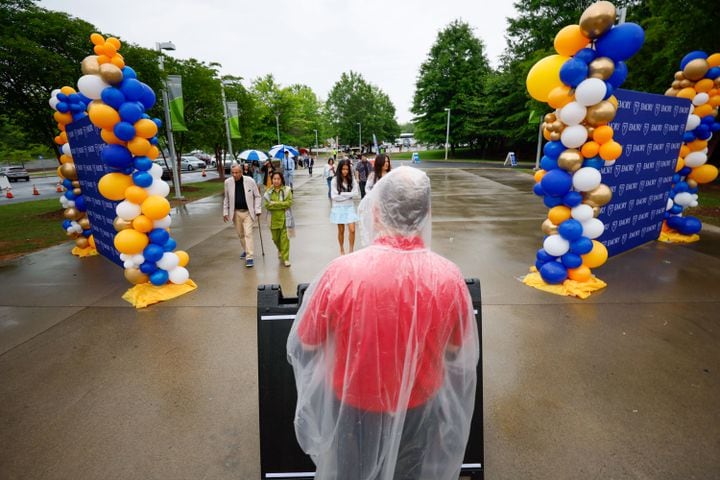 Emory hopes to avoid protests at commencement