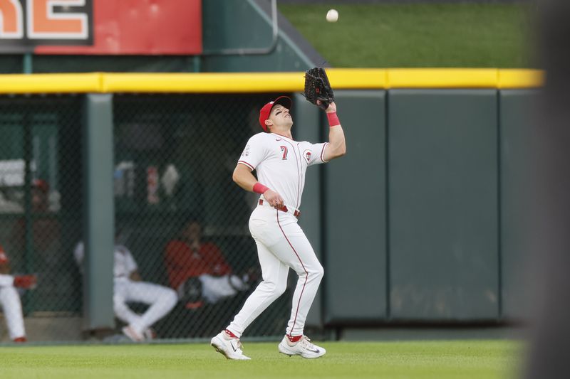 Cincinnati Reds left fielder Spencer Steer catches a fly ball hit by Atlanta Braves' Ramón Laureano during the second inning of a baseball game, Wednesday, Sept. 18, 2024, in Cincinnati. (AP Photo/Jay LaPrete)