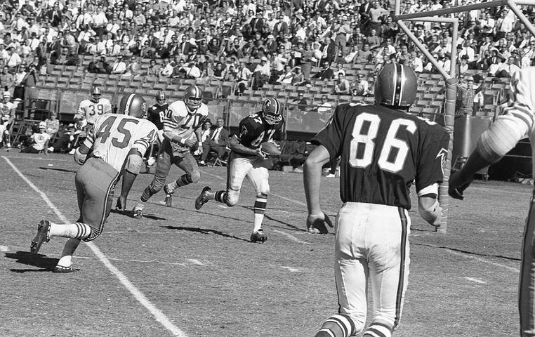 New photos: The first Atlanta Falcons of 1966