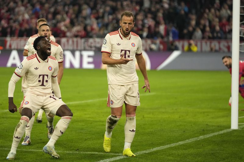 Bayern's Harry Kane, right, celebrates after scoring his sides 4th goal during the Champions League opening phase soccer match between Bayern Munich and GNK Dinamo at the Allianz Arena in Munich, Germany Tuesday, Sept. 17, 2024. (AP Photo/Matthias Schrader)