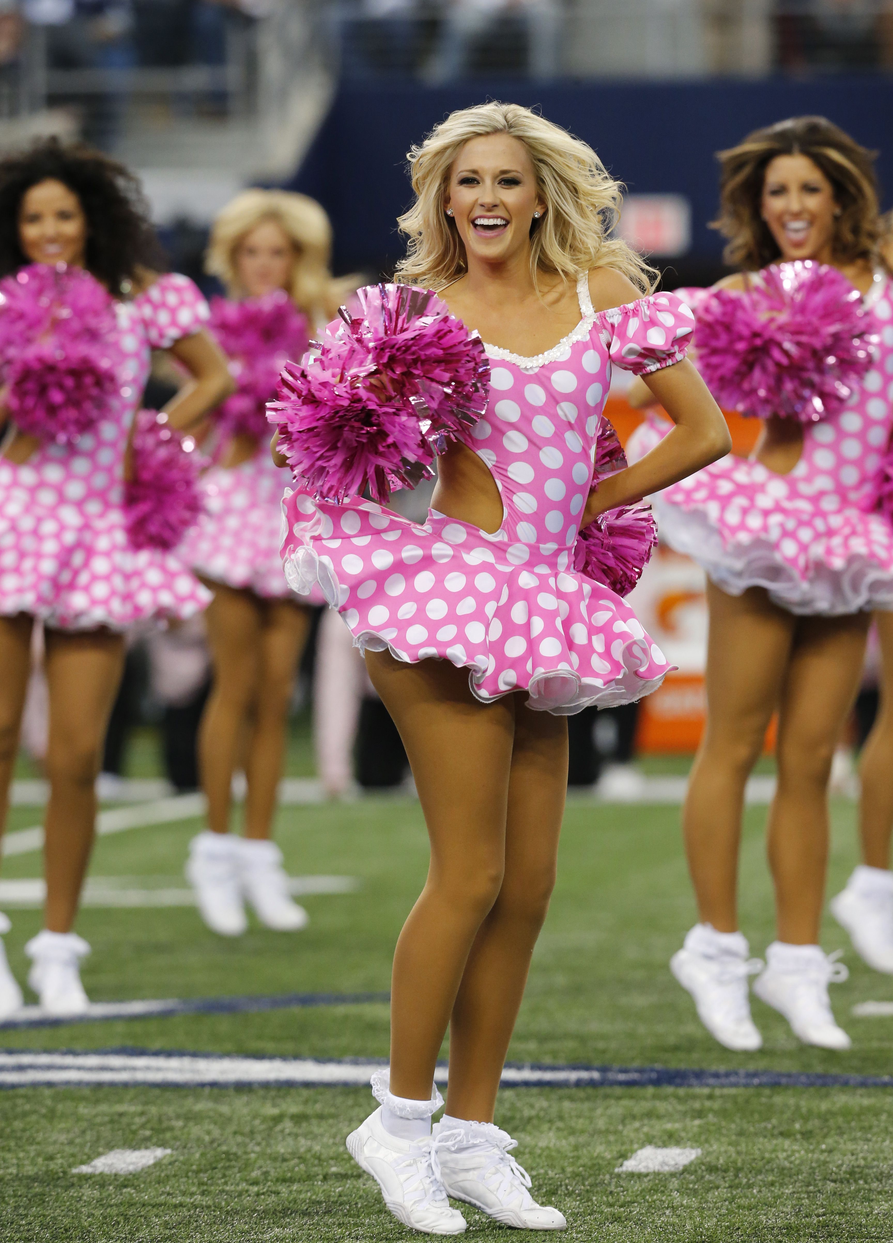 Dallas Cowboys Cheerleaders on X: We've got our pink practice outfits on  for Breast Cancer Awareness month! #BCA #LARvsDAL   / X