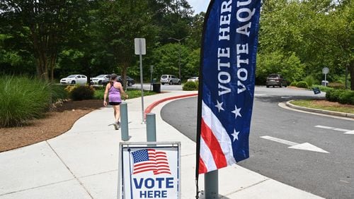 Gwinnett County voters turn out Tuesday for Georgia's primary runoff elections at Lucky Shoals Park in Norcross. (Hyosub Shin / AJC)