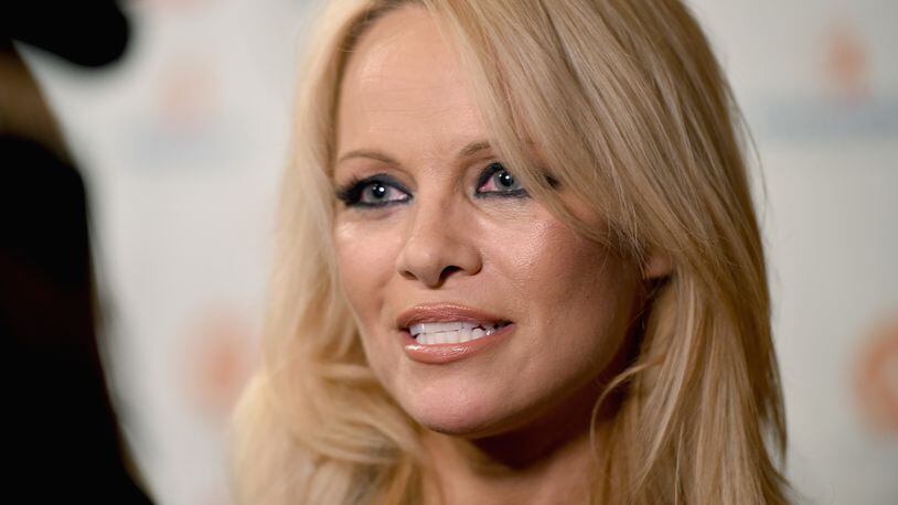 814px x 458px - Pamela Anderson writes op-ed denouncing porn