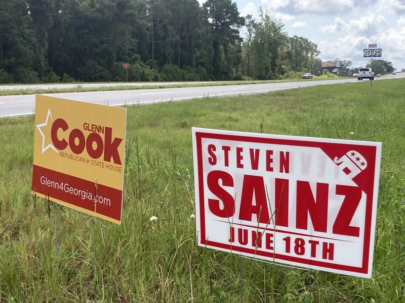 Residents of a residential subdivision along U.S. 17 in southern Glynn County face a Republican election runoff next week. (Adam Van Brimmer/AJC)