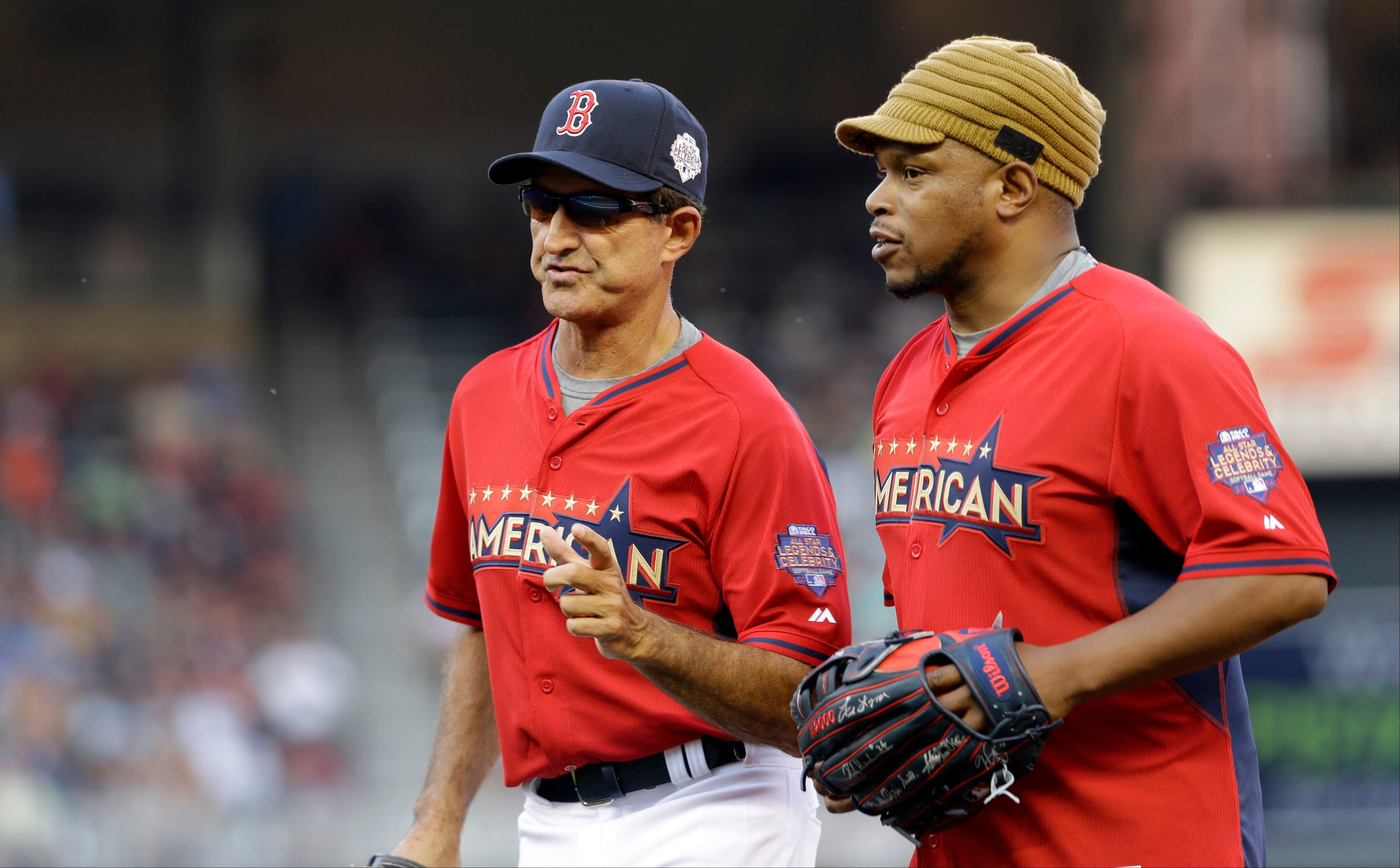 Photo: Taco Bell All-Star Legends & Celebrity Softball Game at