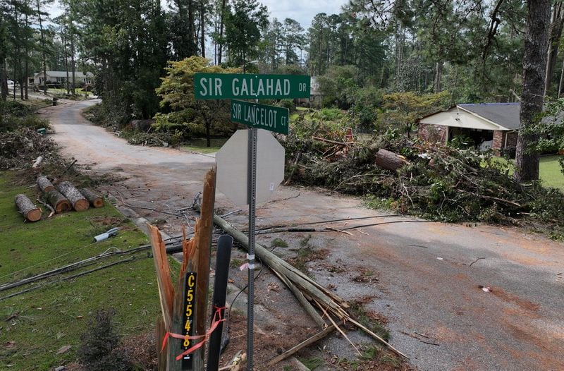 La comunidad dañada de la subdivisión de Camelot vista después del huracán Helene, el viernes 4 de octubre de 2024, en Evans. (Hyosub Shin/AJC)