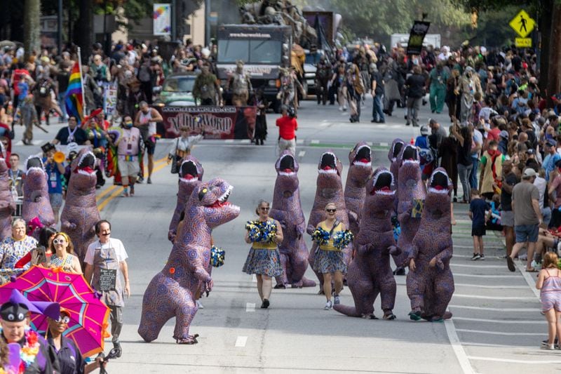 El desfile de Dragon Con se trasladará a Peachtree St. el sábado 3 de septiembre de 2022. Steve Schaefer/steve.schaefer@ajc.com)