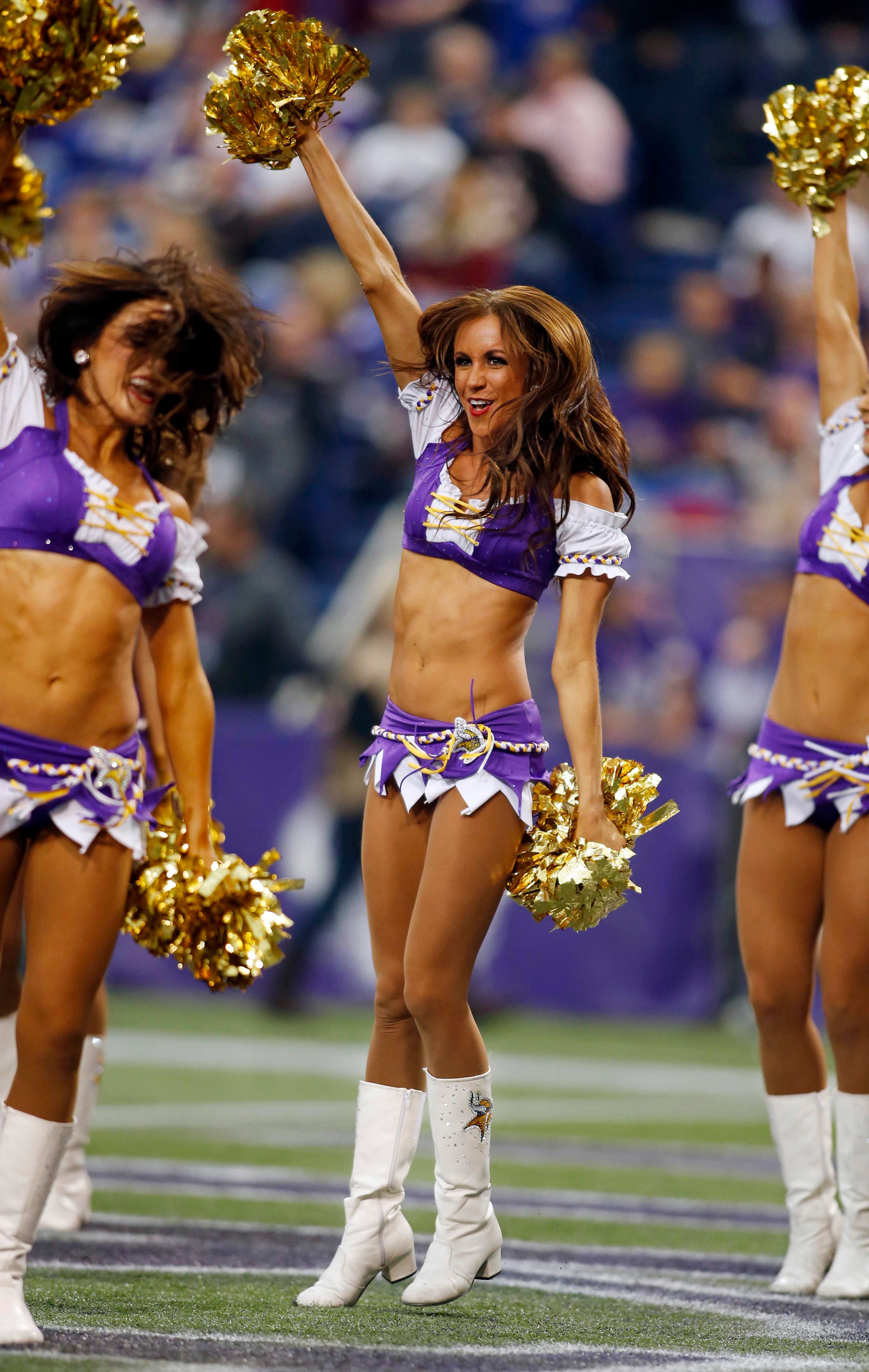 Minnesota Vikings Cheerleader's New Summer Uniform