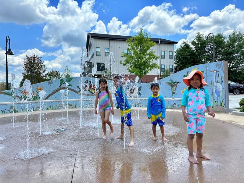 The Grove at Towne Center in Snellville features a splashpad and green space. / Courtesy of the Grove at Towne Center