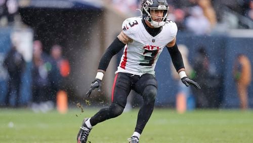 FILE - Atlanta Falcons safety Jessie Bates III (3) follows the play during the second half of an NFL football game against the Chicago Bears, Sunday, Dec. 31, 2023, in Chicago. (AP Photo/Kamil Krzaczynski, File)