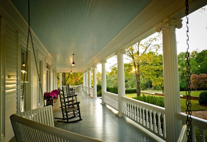 Monticello estate was built in 1840, moved in 1864