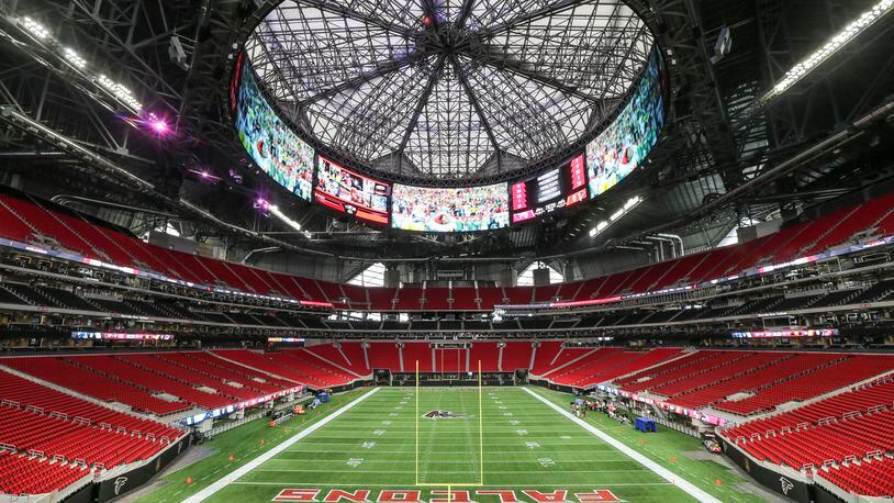 Mercedes-Benz Stadium - 4️⃣ years ago today The Atlanta Falcons played  their first regular season game in our building 