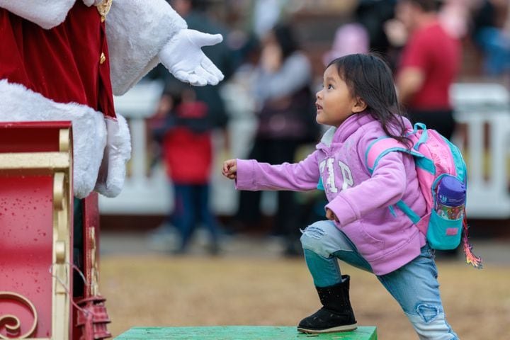 PHOTOS: Duluth’s Deck the Hall serves up snow, more fun