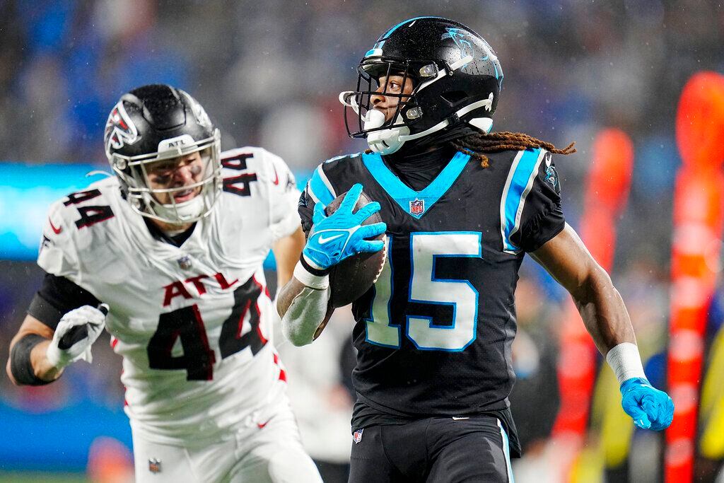 Carolina Panthers Keep NFC South Title Hopes Alive With, 25-15, Win vs.  Atlanta, Locked on Panthers