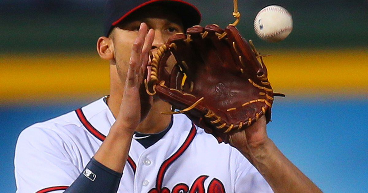 What Were They Thinking? Braves Trade Defensive Whiz Andrelton Simmons to  Angels