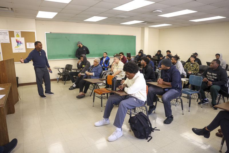 Yohance Murray, an assistant professor of psychology at Morehouse College, speaks during the Eddie Gaffney lecture series about mental health at Dansby Hall on the Morehouse College campus, Tuesday, Oct. 17, 2023, in Atlanta. (Jason Getz / Jason.Getz@ajc.com)