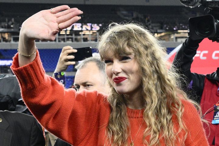 Taylor swift at Chiefs games