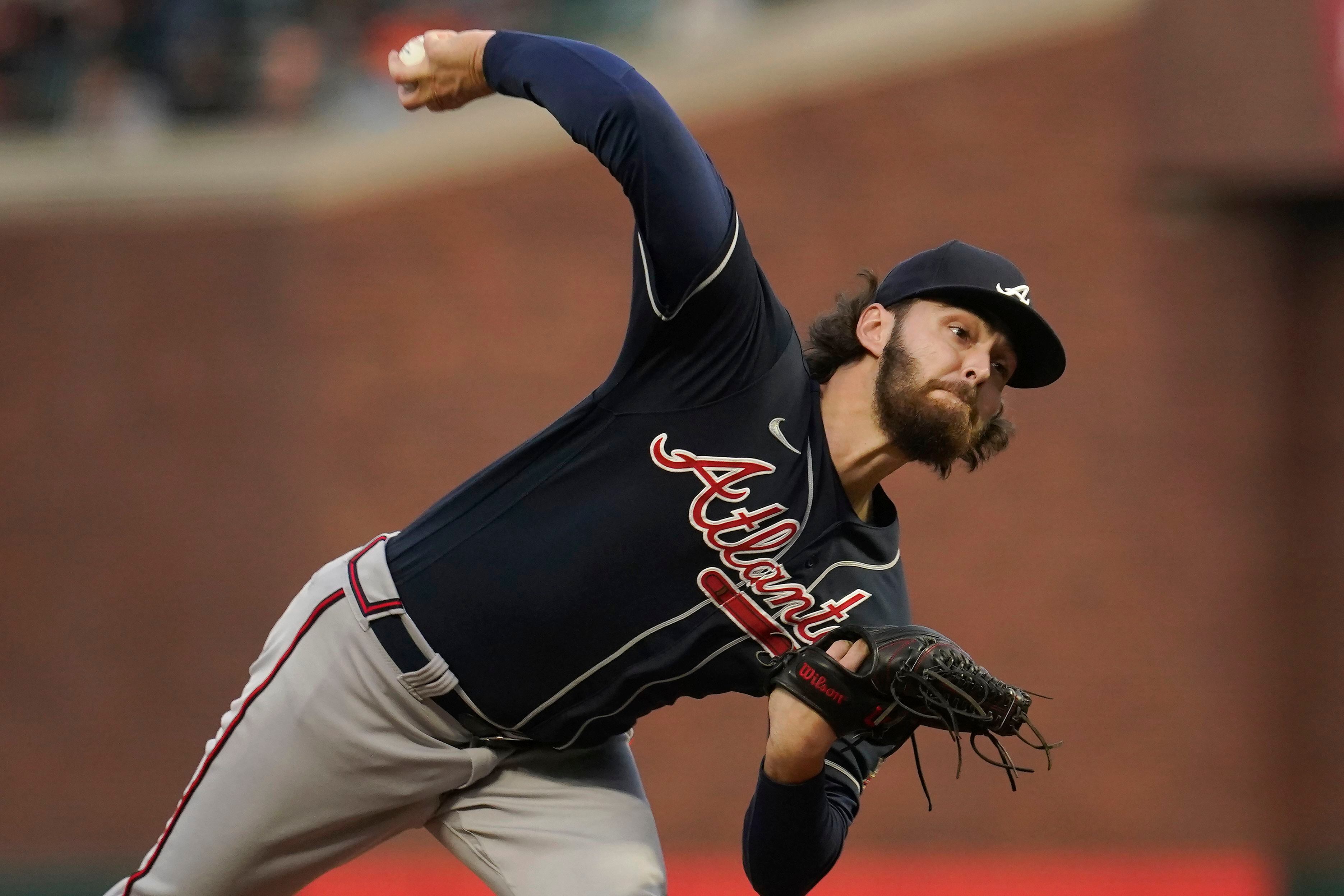 September 17, 2021: Atlanta Braves starting pitcher Ian Anderson (36)  delivers from the mound, during a MLB baseball game between the Atlanta  Braves and the San Francisco Giants at Oracle Park in