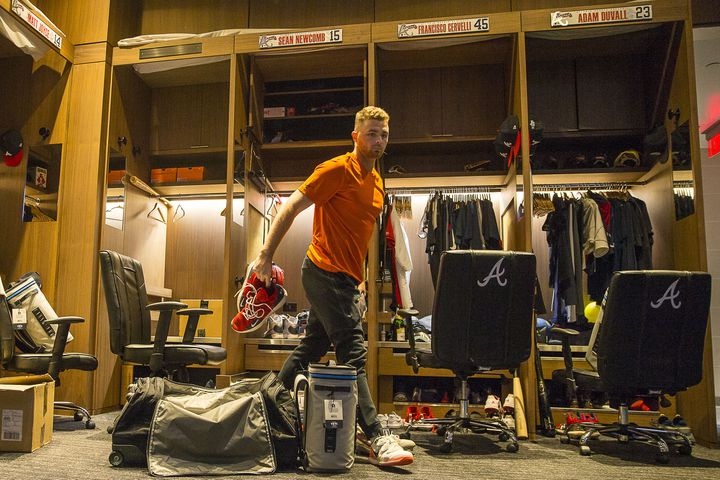 Photos: Braves pack up after disappointing end to season