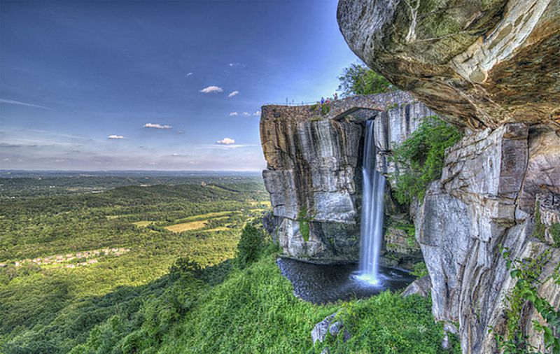 The world-famous Lover's Leap in Rock City, Georgia.