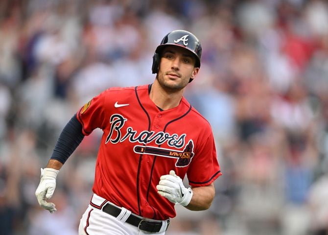 Albies hits grand slam, Braves rout Phillies