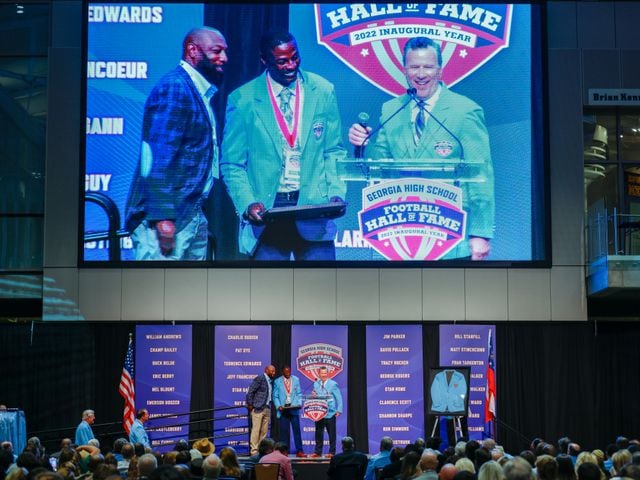 Takeo Spikes gives speech before GHSA title game 