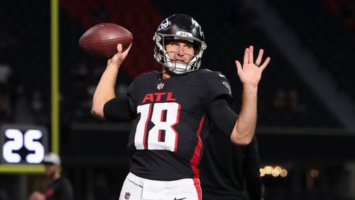 Atlanta Falcons quarterback Kirk Cousins warms up before their game against the Jacksonville Jaguars in their preseason NFL football game at Mercedes-Benz Stadium, on Friday, Aug. 23, 2024, in Atlanta. (Jason Getz / AJC)
