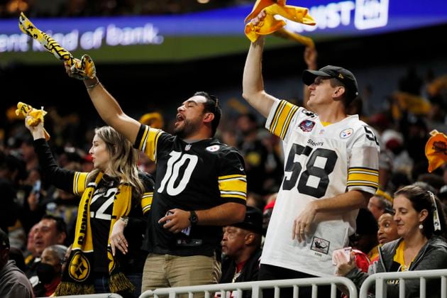 Steelers fans cheer their team defeated the falcons 19-16 at Mercedes-Benz Stadium on Sunday, December 4, 2022. (Miguel Martinez / miguel.martinezjimenez@ajc.com)