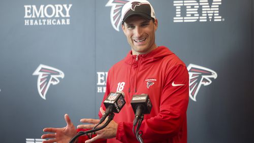 Atlanta Falcons quarterback Kirk Cousins talks with members of the media during minicamp at the Atlanta Falcons Training Camp, Tuesday, May 14, 2024, in Flowery Branch, Ga. (Jason Getz / AJC)

