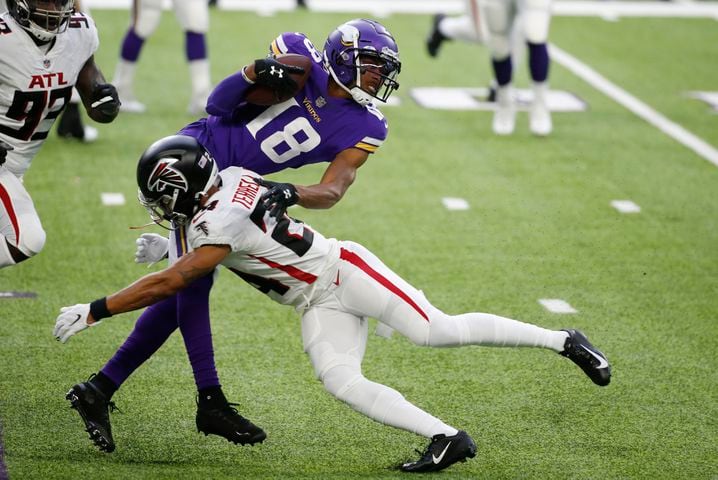 Falcons win their first game of the season, dominate Vikings 40-23