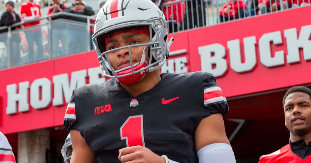 Justin Fields isn't yet the toast of Columbus