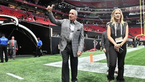 Falcons owner Arthur Blank gives a thumbs-up to fans before a game. (Hyosub Shin / Hyosub.Shin@ajc.com)