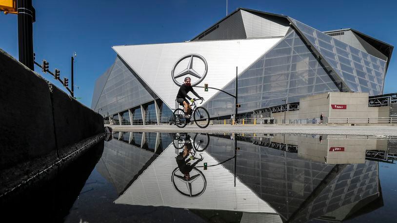 Mercedes-Benz Stadium - Watch the Falcons practice LIVE at Mercedes-Benz  Stadium! Tickets are just $5, all proceeds go to Veterans Empowerment  Organization. TICKETS: atlfal.co.nz/2JnMhRn